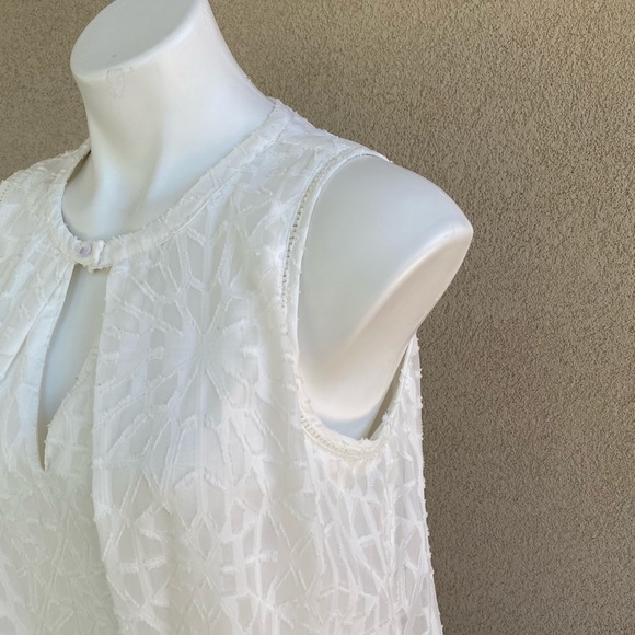 Ivory Lace Floral Print Sleeveless Shirt Dress - Picture 4 of 6